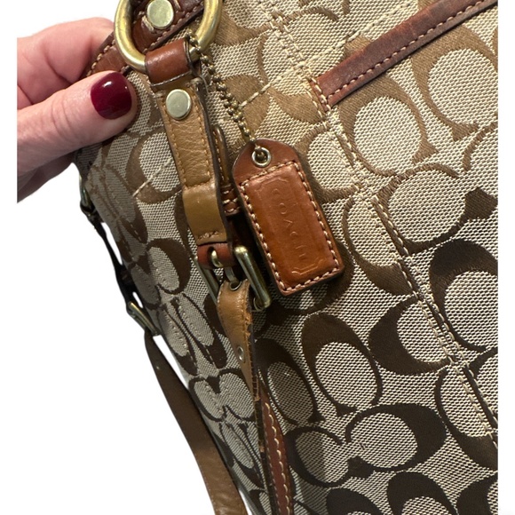 COACH Gallery Top-Zip Tote (model# E0768-11238) - Picture 5 of 11